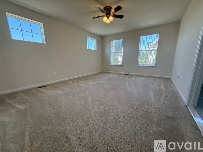 Frederick Townhome: 5585 Peregrine Way