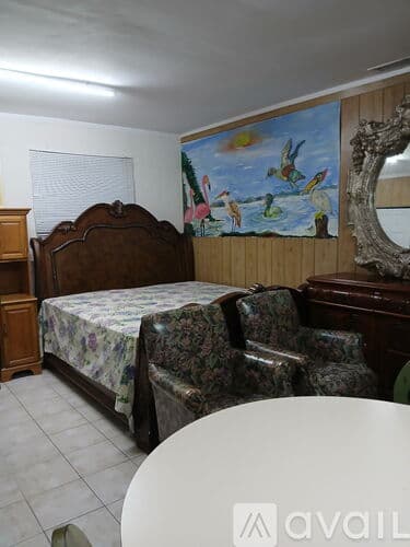 Coconut Creek House: 4000 NW 9th Ct