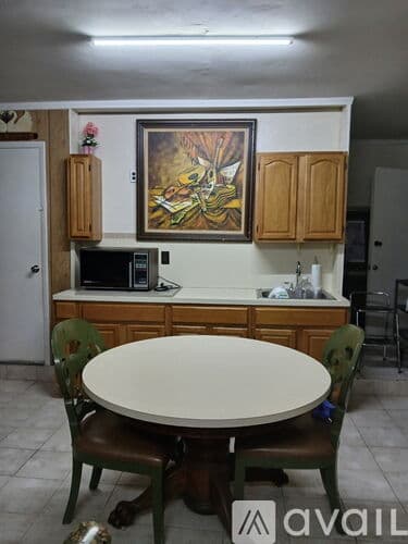 Coconut Creek House: 4000 NW 9th Ct