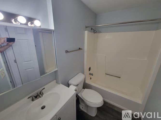 La Crosse Apartment: 514 10th St N