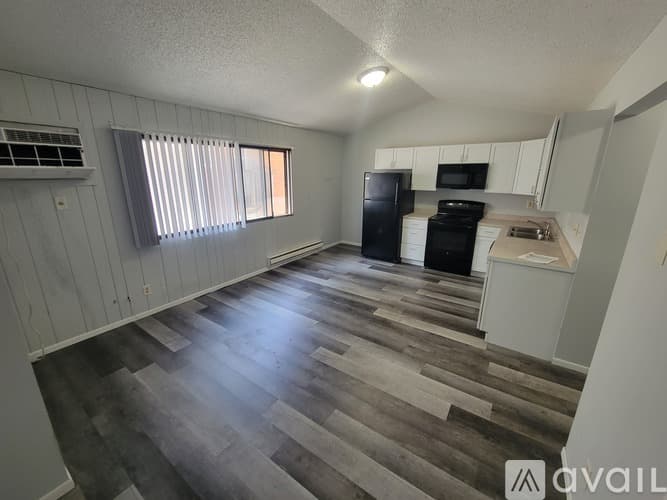La Crosse Apartment: 514 10th St N