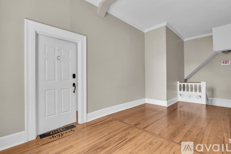 Savannah Apartment: 216 W Park Ave