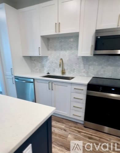 Tampa Townhome: 5125 West Tyson Ave