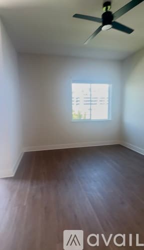 Tampa Townhome: 5125 West Tyson Ave