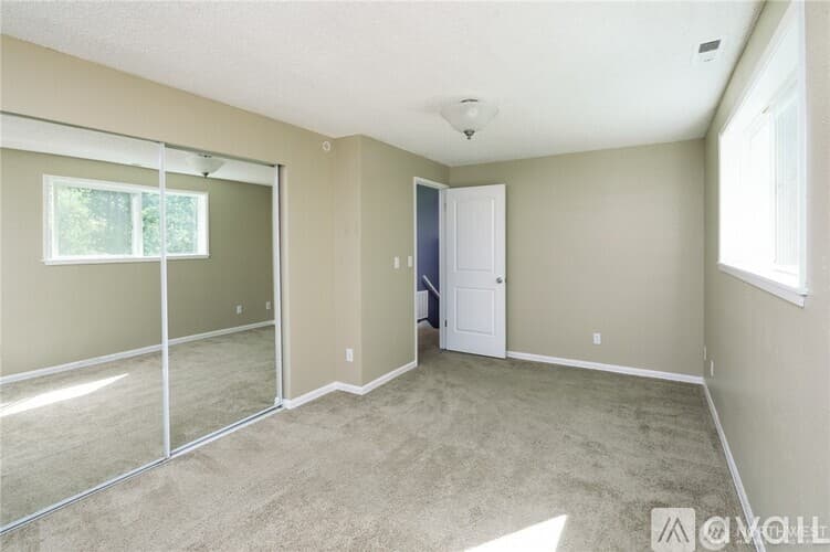 Lake Tapps House: 19105 60th Street East