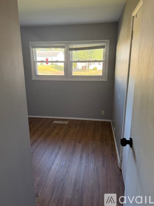 Evansville House: 4312 Kensington Ave