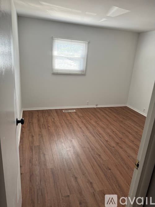 Evansville House: 4312 Kensington Ave