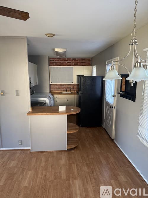 Evansville House: 4312 Kensington Ave