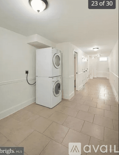 Frederick Townhome: 204 E 7th St