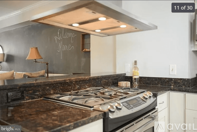 Frederick Townhome: 204 E 7th St
