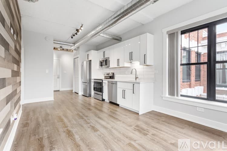 Chicago Apartment: 7645 N Sheridan Rd