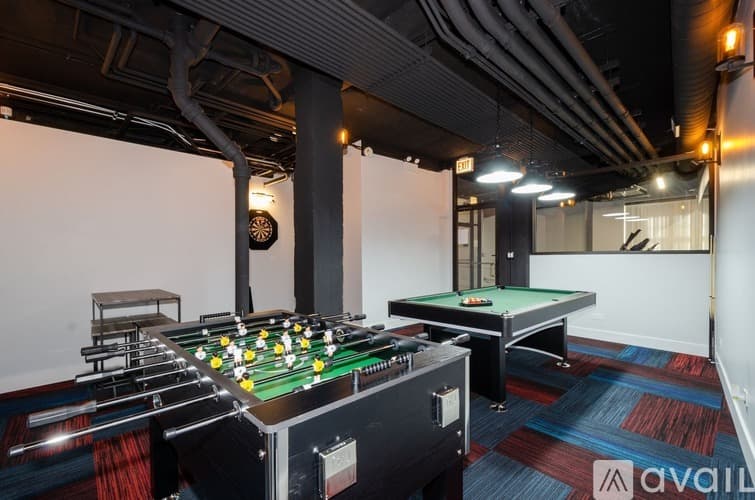 Chicago Apartment: 7645 N Sheridan Rd