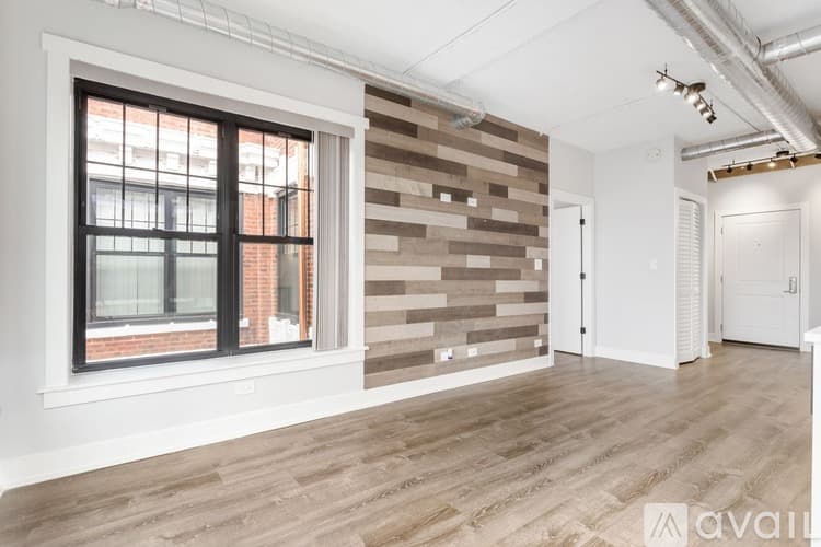 Chicago Apartment: 7645 N Sheridan Rd