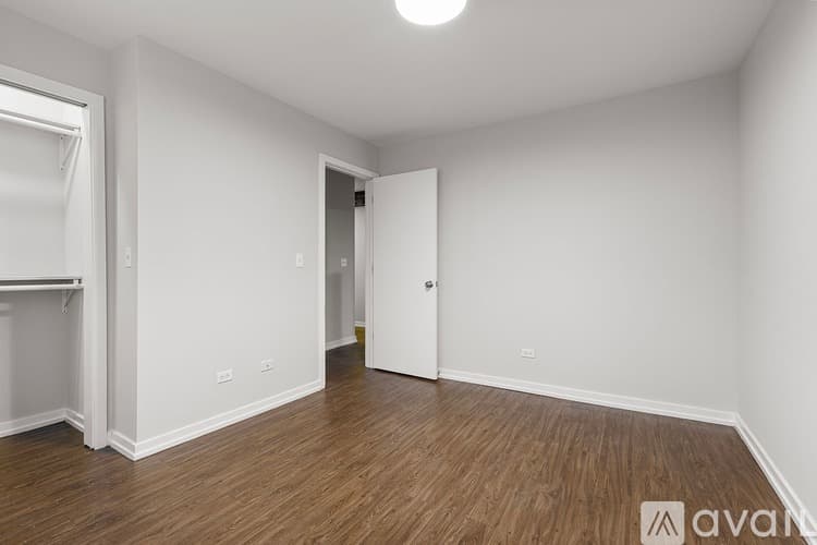 Chicago Apartment: 6134 N Kenmore Ave