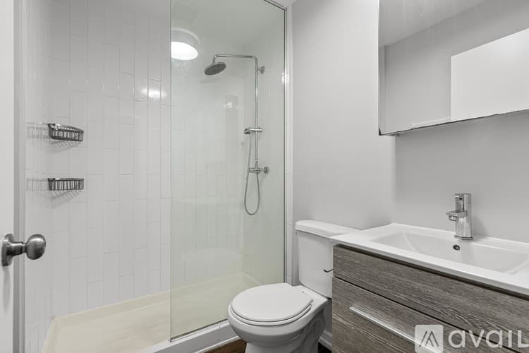 Chicago Apartment: 6134 N Kenmore Ave