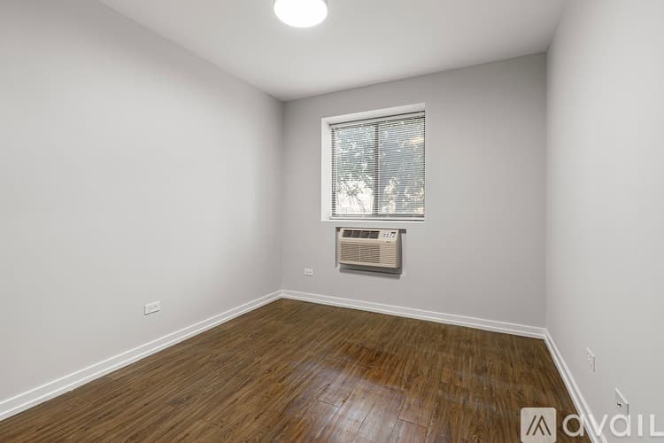 Chicago Apartment: 6134 N Kenmore Ave