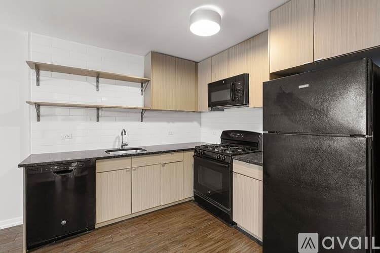 Chicago Apartment: 6134 N Kenmore Ave