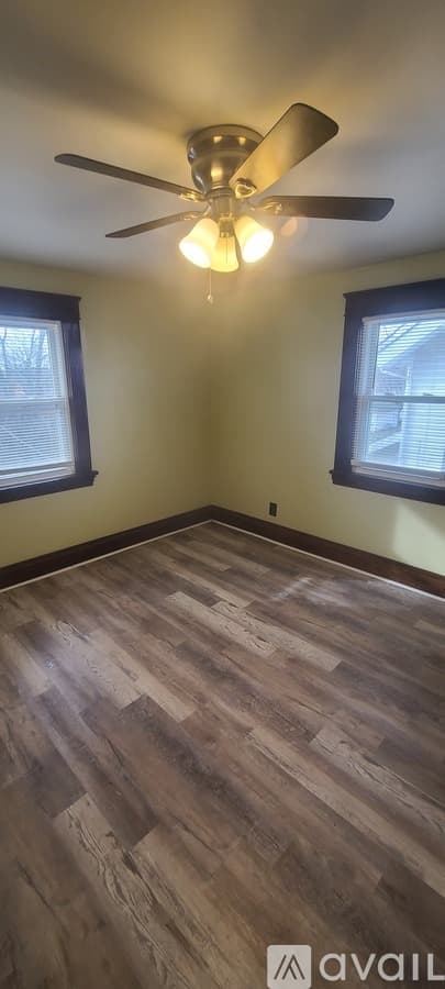 Sharon Apartment: 410 Cedar Ave