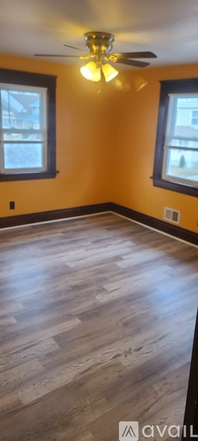 Sharon Apartment: 410 Cedar Ave