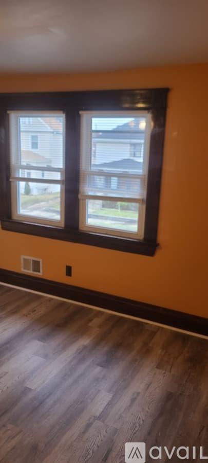 Sharon Apartment: 410 Cedar Ave