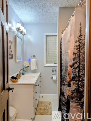 Dillard House: 26 Buttermilk Cir