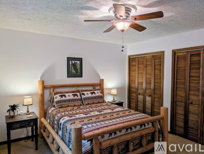 Dillard House: 26 Buttermilk Cir