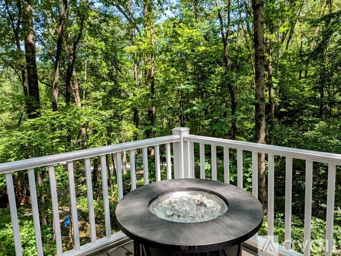 Dillard House: 26 Buttermilk Cir