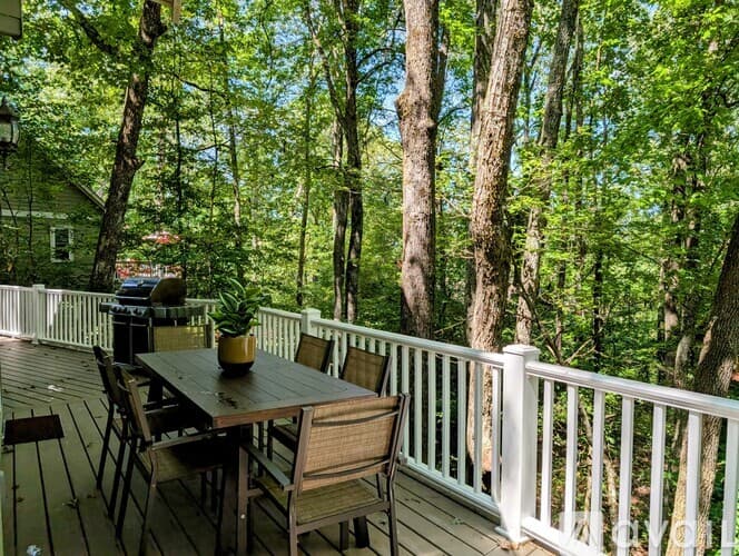 Dillard House: 26 Buttermilk Cir