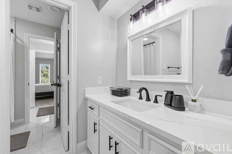 Flower Mound House: 3667 High Point Dr