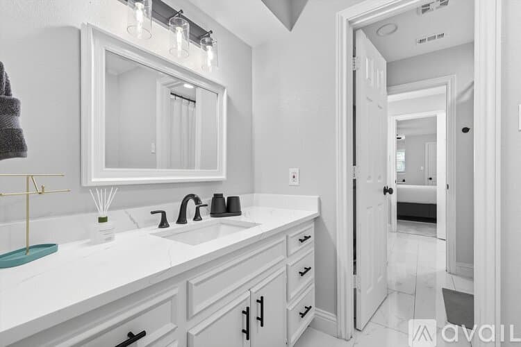 Flower Mound House: 3667 High Point Dr