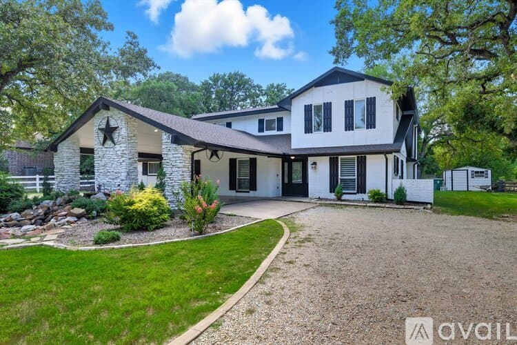 Flower Mound House: 3667 High Point Dr