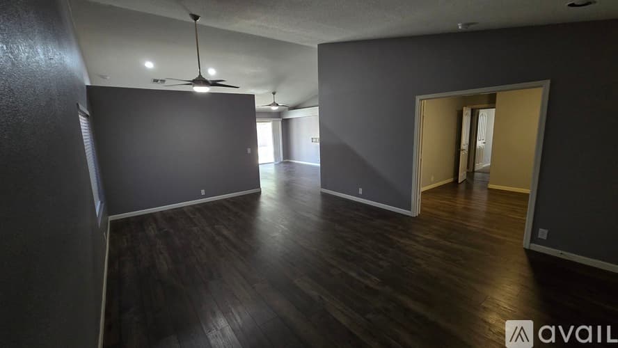 Peoria House: 21535 North 107th Drive