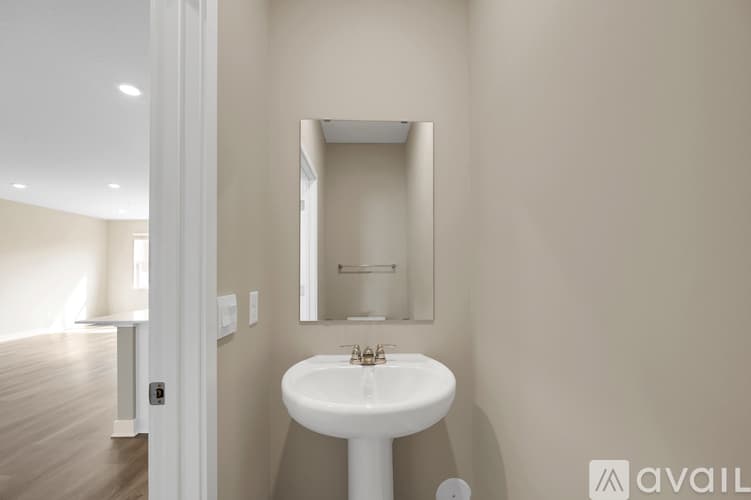 Lakeville Townhome: 17108 Dysart Pl