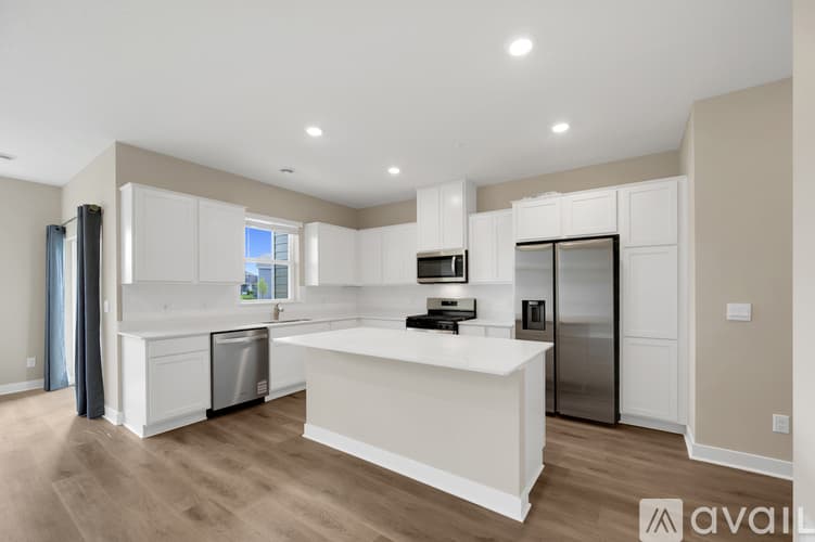 Lakeville Townhome: 17108 Dysart Pl