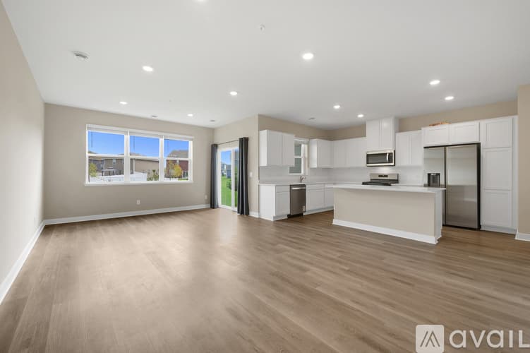 Lakeville Townhome: 17108 Dysart Pl
