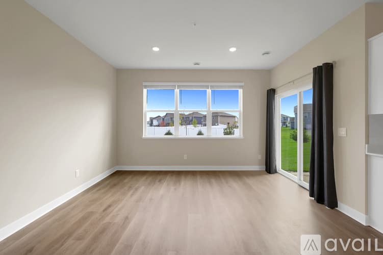 Lakeville Townhome: 17108 Dysart Pl