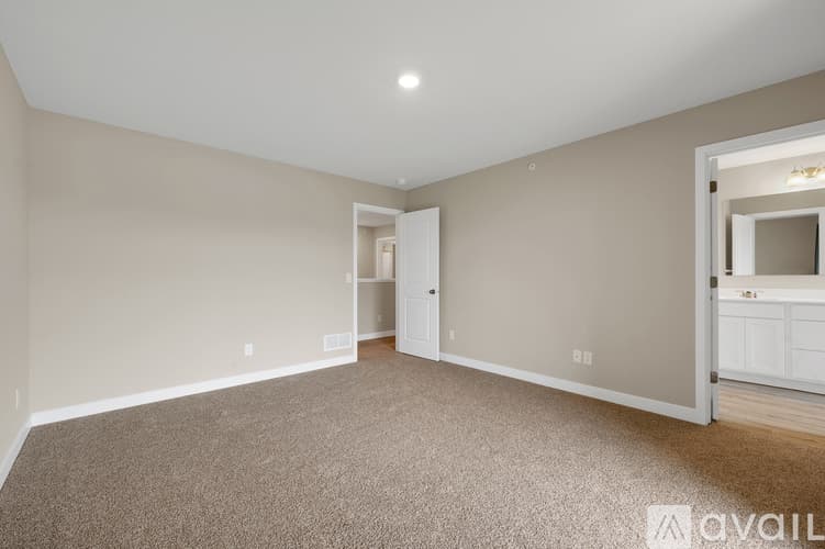 Lakeville Townhome: 17108 Dysart Pl