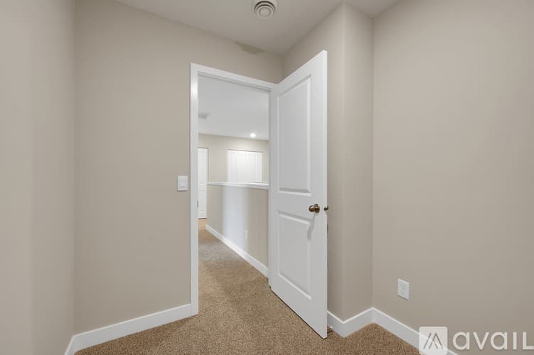 Lakeville Townhome: 17108 Dysart Pl