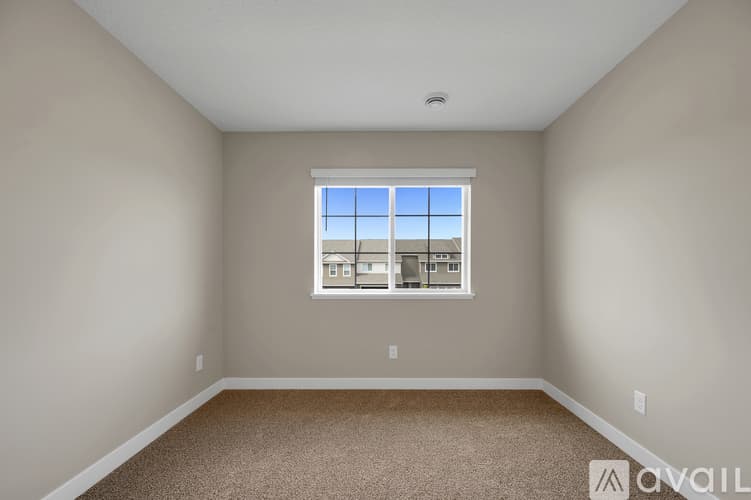 Lakeville Townhome: 17108 Dysart Pl