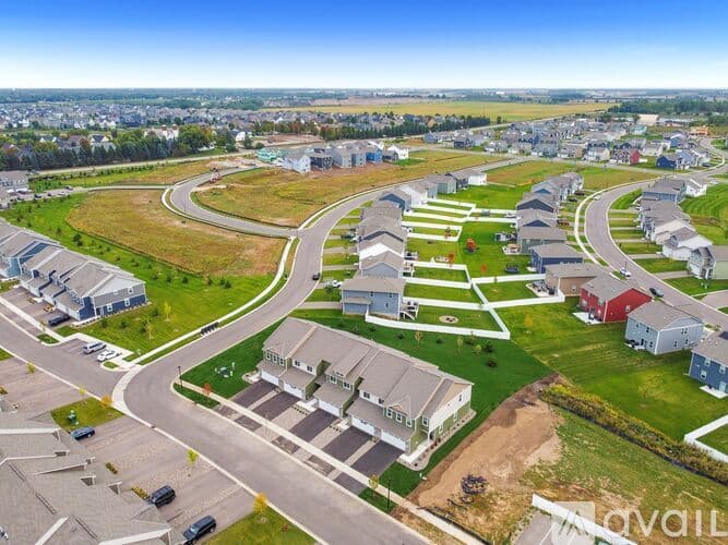 Lakeville Townhome: 17108 Dysart Pl