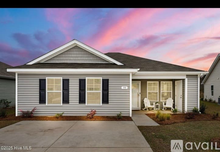 Tabor City House: 99 Cambridge Drive