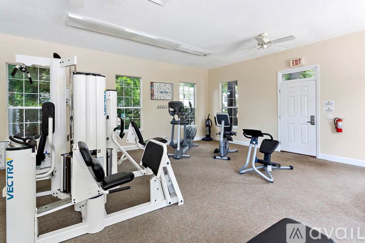 St. Simons Island Townhome: 132 S Island Square Dr