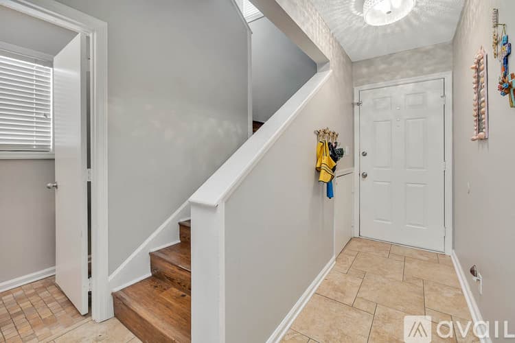 St. Simons Island Townhome: 132 S Island Square Dr