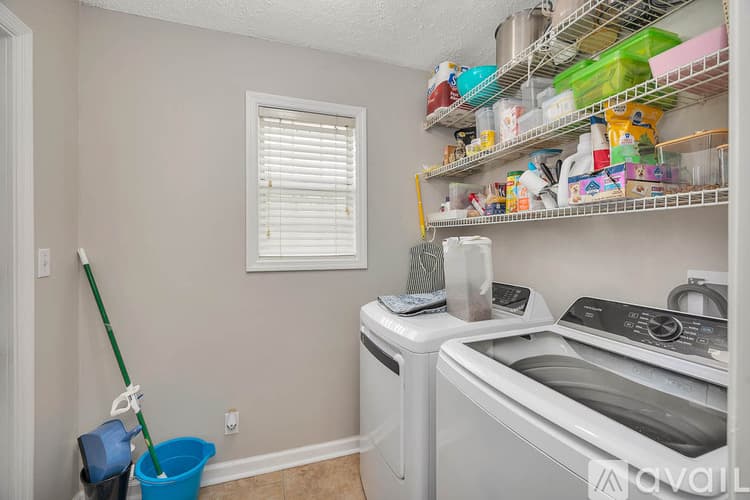 St. Simons Island Townhome: 132 S Island Square Dr