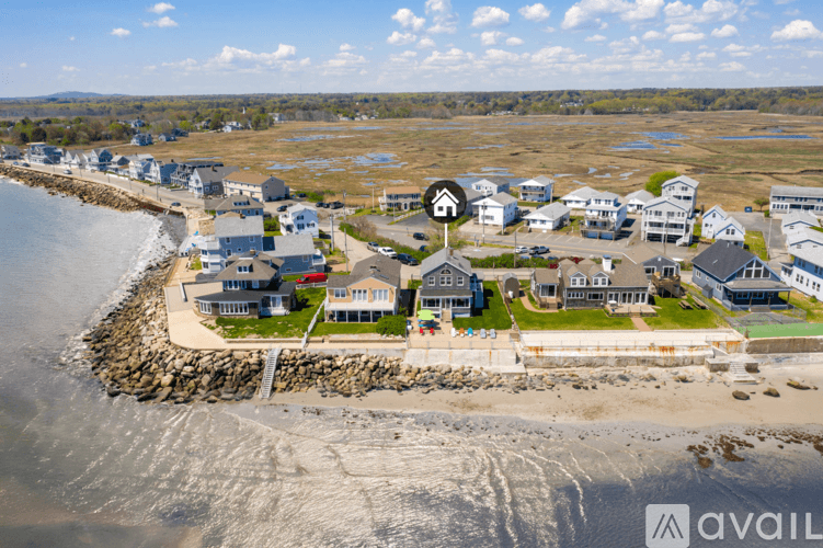 Wells House: 22 Gold Ribbon Dr