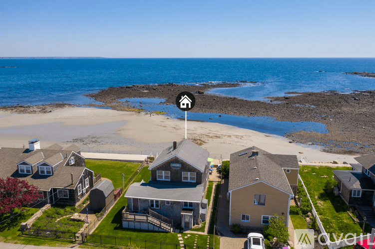 Wells House: 22 Gold Ribbon Dr