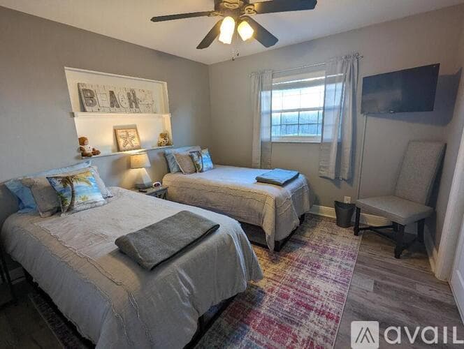 Oakland Park House: 1773 NW 37th St