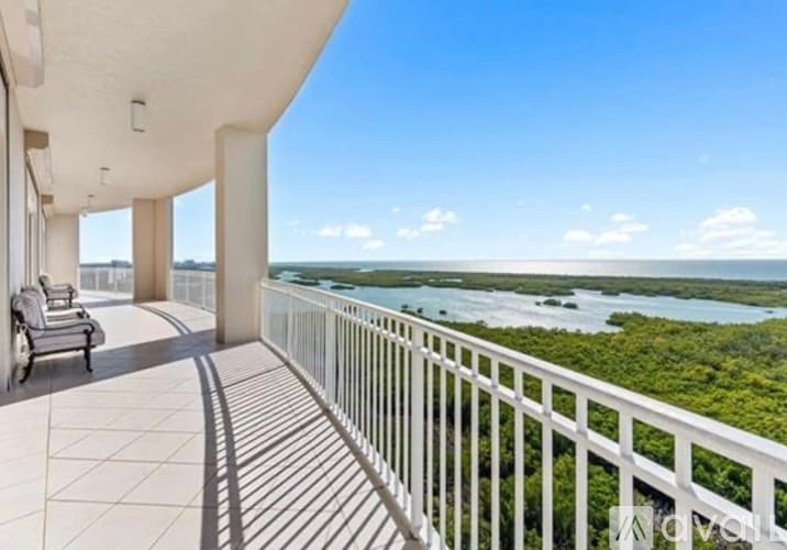 Naples Condo: 1001 Arbor Lake Dr