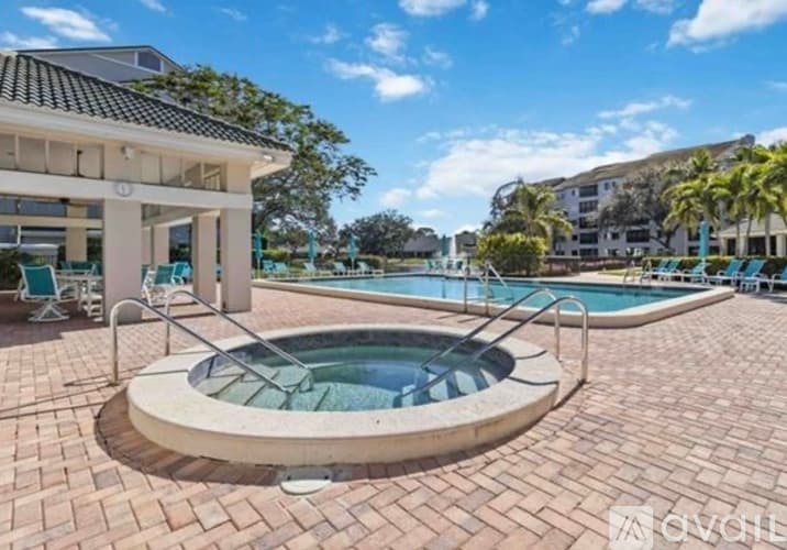 Naples Condo: 1001 Arbor Lake Dr