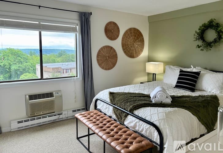 Laconia Condo: 144 Treetop Circle